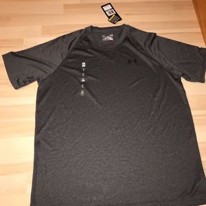 New under armor t shirt